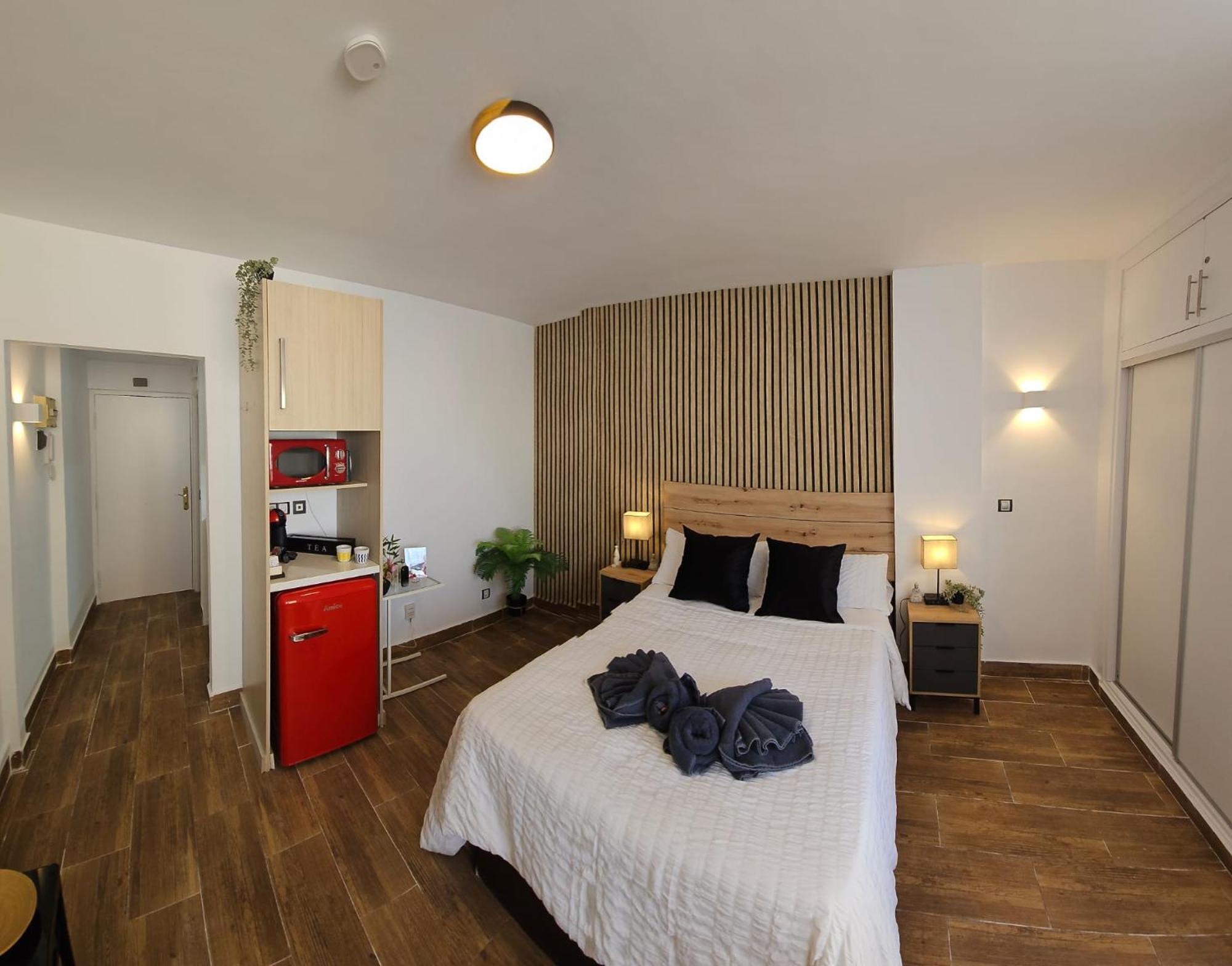Namaste Modern Elegance City Center Apartment By Namaste Elite Торремолінос Екстер'єр фото