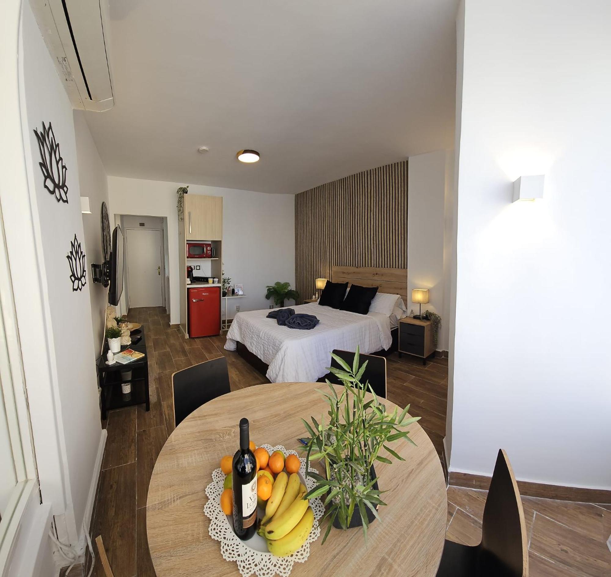 Namaste Modern Elegance City Center Apartment By Namaste Elite Торремолінос Екстер'єр фото